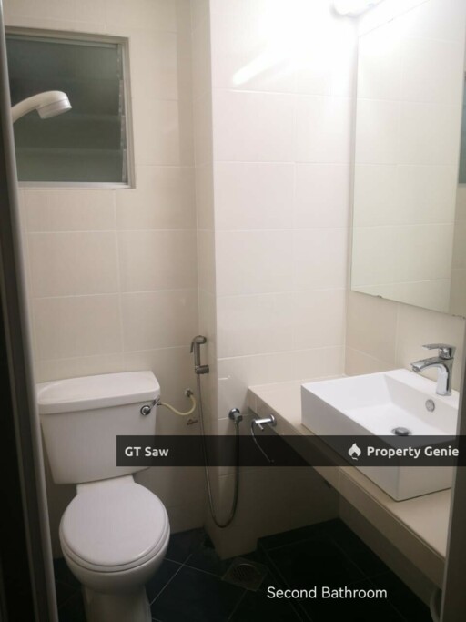 2 Bedroom Renovated / Partly Furnished With Breathtaking KLCC View