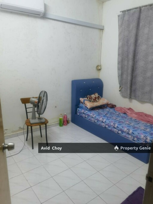 Taman Ungku Tun Aminah, Jalan Nahkoda, 2 Storey Terrace House