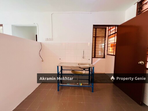 Corner Unit, Refurbished & 1 Parking | Seroja Apartment, Taman Putra Perdana, Puchong