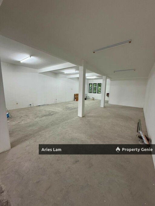 Taman Pelangi / 1st and 2nd Floor For Rent / Hot Area / JB Town / Near KSL Mall