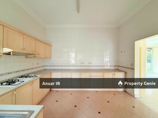 2 Storey Semi D Jalan Damar Bandar Sri Damansara KL