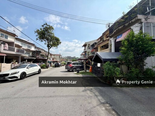 END LOT & FULLY RENOVATED | 3 Storey Terrace Taman Seraya Ampang