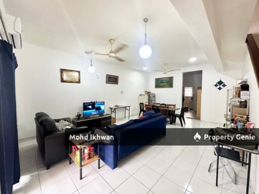 2 Storey Terraced Home In Shah Alam With 1960 Sqft Size