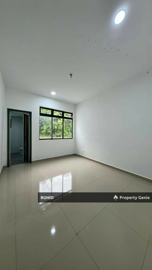 Double Storey Terrace House For Sale at Taman Sri Skudai, Skudai – Fully Renovated & Unblock View
