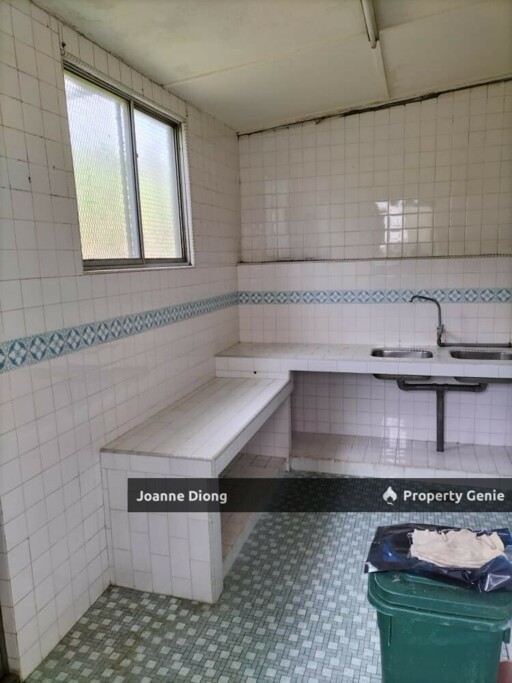SS22 PJ Double Storey House