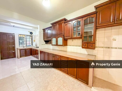Seksyen 20, Shah Alam | 2-Storey Terrace 4 Bedrooms | RM599K - Renovated and Non Bumi Lot