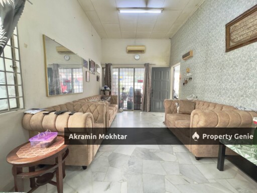 FREEHOLD & RENOVATED | 1.5-STOREY TERRACE END LOT TAMAN SRI MELATI, BATU CAVES
