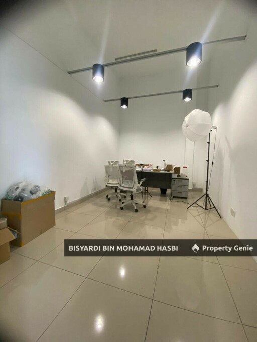 2 UNIT SIDE BY SIDE, WAREHOUSE RCI PARK RAWANG CORPORATE INDUSTRIAL PARK, RAWANG .