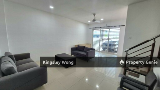 Pengkalan Station 18 Double Storey Terrace House Renovated with Furnished Gated Guarde Near Bank Mall