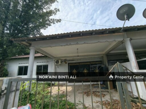 Semi D Setingkat Bukit Gelugor Batu Hitam [Walking Distance SMK Beserah] utk Dijual