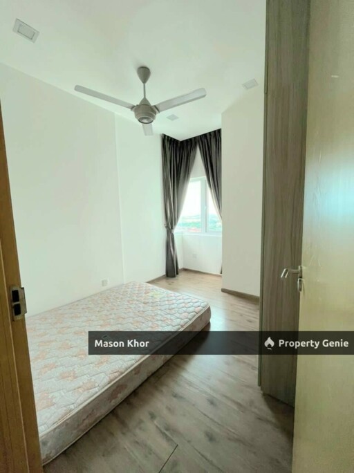 THE SIGNATURE CONDOMINIUM 1200sf FULLY RENOVATED & FURNISHED PERAI