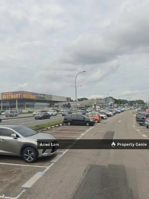 Taman Nusa Bestari 3 Storey Shoplot /Whole Block For Rent