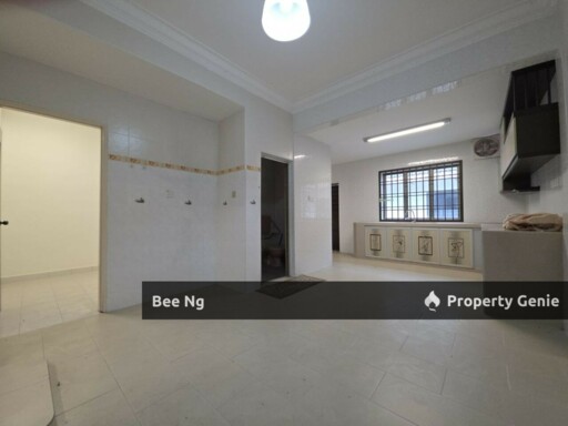 Taman Mutiara / Pontian / Unblock / 2 Storey Terrace