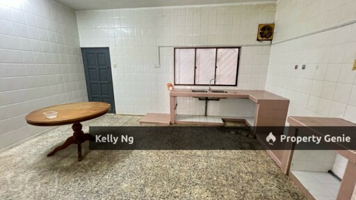 2 Sty House At Taman. Klang Utama For Rent & Sale