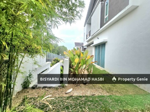 Corner Lot Renovated 3 Storey Terrace Superlink Tiara South, Setia Eco Hill, Semenyih.