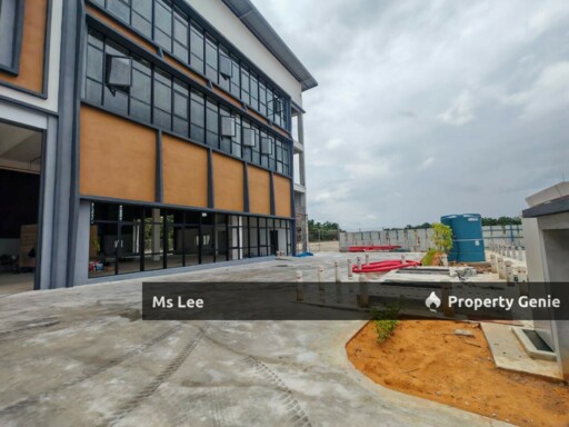 Corner Detached Factory with Office-Jenjarom Industrial Park