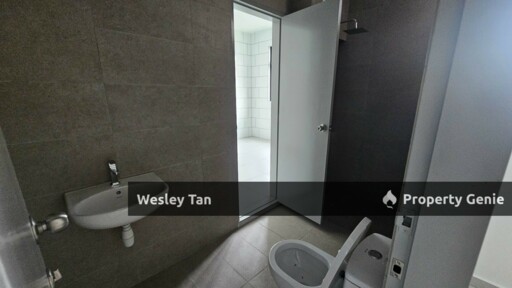 2 Storey New Terrace 22 x 76 1min to Cheng Lotus Freehold 24/7 Guarded
