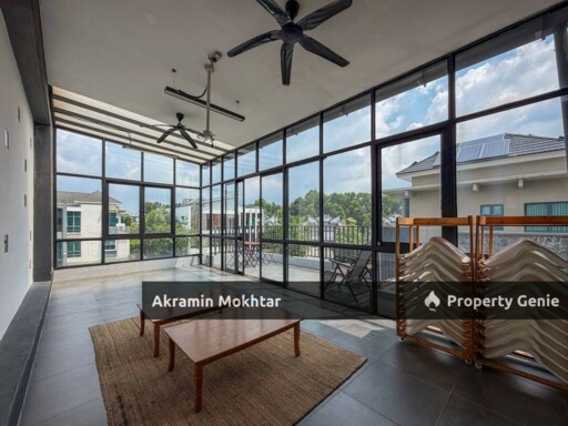 Renovated & Fully Furnished | 3 Storey Bungalow Kristal Court Seksyen 7, Shah Alam