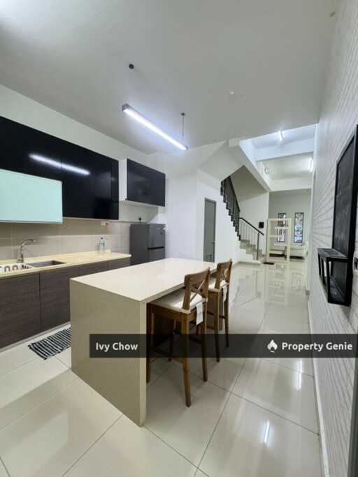 Taman Seri Austin Cluster house for rent