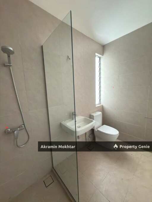 3 Storey Semi-D Corner Unit @ Broadleaf Residence Kota Kemuning, Shah Alam