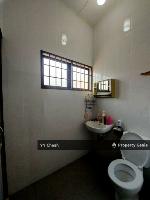 Gunung Rapat Ipoh Strawberry Park For Sale 2.5 Storey Great Deal, House Good Condition