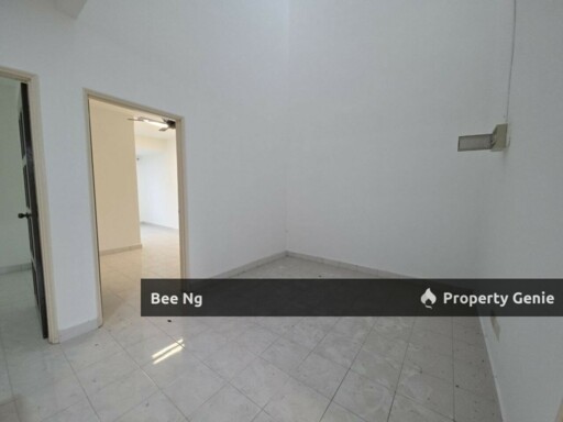 Taman Mutiara / Pontian / Unblock / 2 Storey Terrace