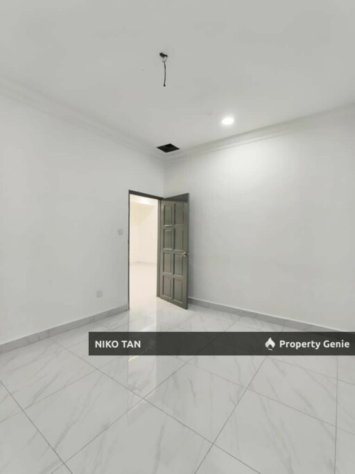 [UNBLOCK VIEW]1-Storey Corner Taman Johor Jaya For Sale