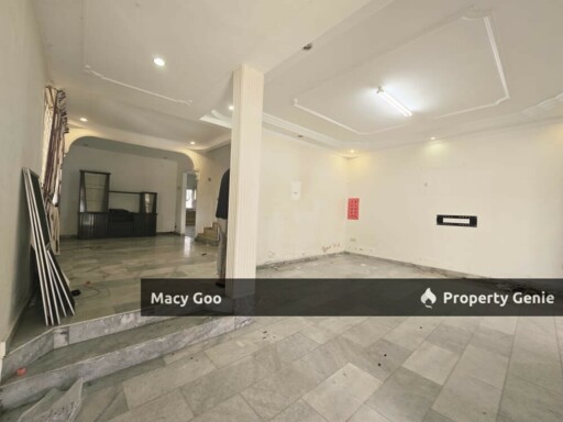 Huge Land Corner Double Storey Kampung Lapan
