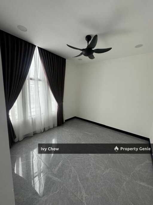 Setia Tropika Semi D For Rent