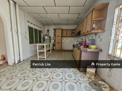 FREEHOLD Semi-D @ Bukit Beruang | 3,200 sqft | Only RM698K