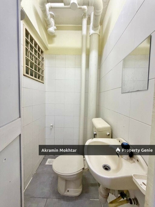 Renovated & 1 Covered Parking | Lakeview Apartment, Taman Jasa Perwira, Batu Caves
