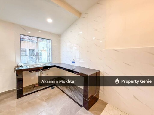 FREEHOLD, FACING OPEN & REFURBISHED | Single Storey Terrace Taman Pandamaran Permai, Klang