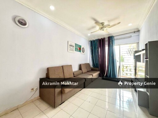 Renovated, Partially Furnished & 2 Parking | Apartment Danaumas, Seksyen 7 @ Shah Alam.