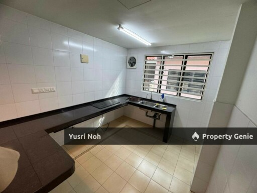 DOUBLE STOREY HOUSE  CANTING ALAM IMPIAN SEKSYEN 35 SHAH ALAM