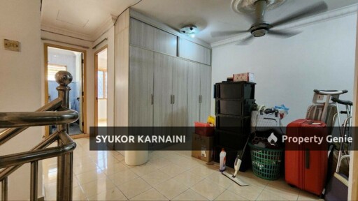 Intermediate Double Storey Terrace Seksyen 19