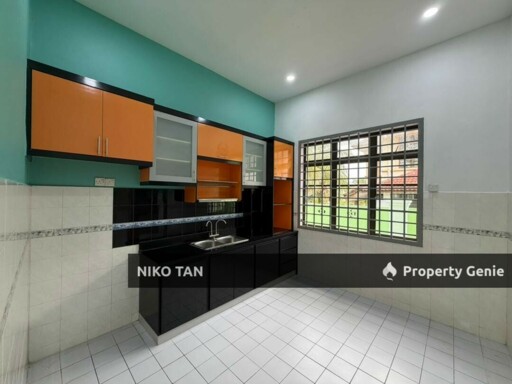 [Corner Lot]2-Storey @ Jalan Bayu Bandar Seri Alam For Sale