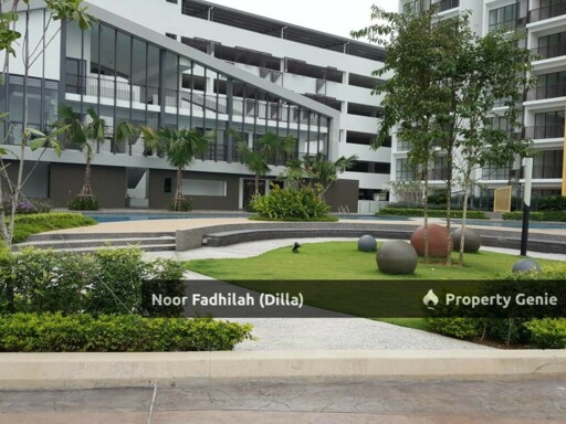 Corner and Spacious Unit Oasis 1 Condominium Mutiara Heights