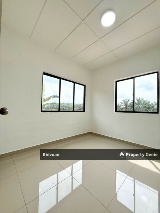 Taman Renggam Jaya, Double Storey Low Cost - Corner Lot at Simpang Renggam
