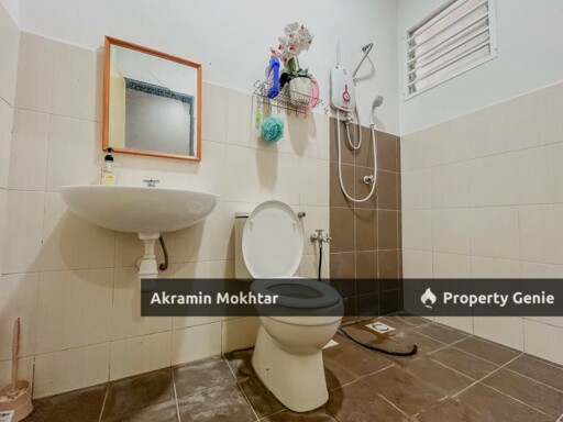 Fully Renovated & Fully Extended | Semi D Single Storey Taman Indah Puteri, Sepang.