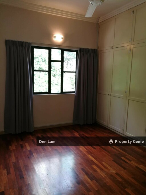 dato keramat KL 3 sty link house for sale !!