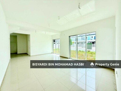 CORNER & FACING PLAYGROUND 2 Storey Terrace Tiara Sendayan, Labu Seremban.