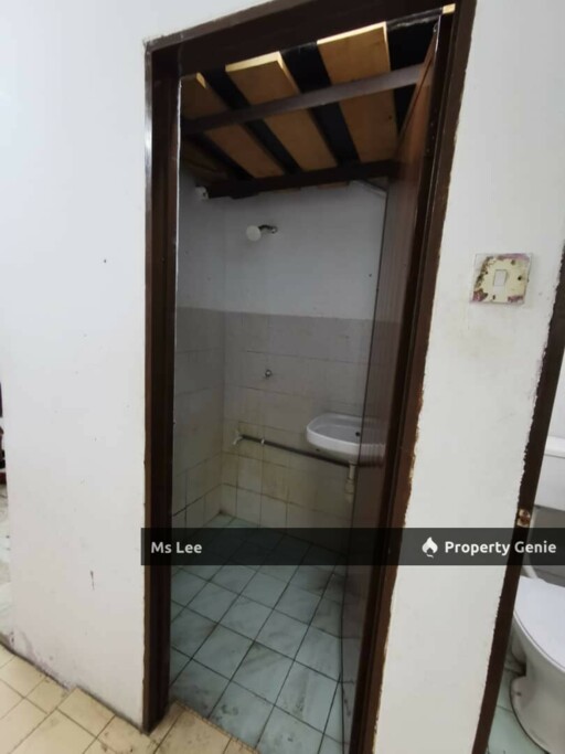 2nd floor Shop Apartment RM 500 (99 Speedmart) - Taman Sentosa @ Klang-Ready Now