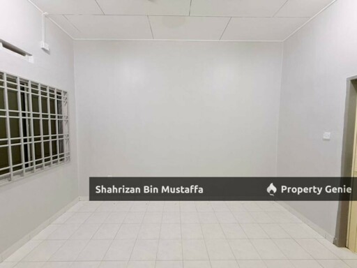 International Lot, End Lot, Taman Flora Heights, Pasir Gudang, Johor