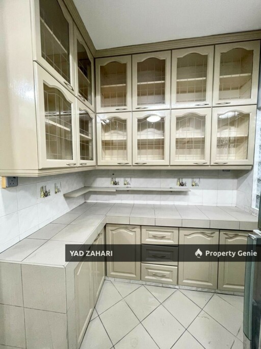 Seksyen 9, Shah Alam | 2-Storey Semi-D 5+1 Rooms | RM1.55M - Renovated, Extended Kitchen & Well Maintained