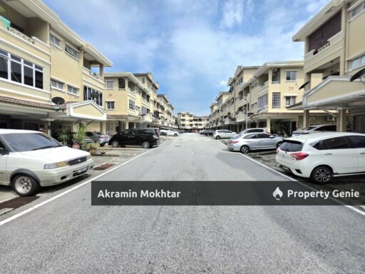 Duplex Townhouse Sri Mahligai , Seksyen 9, Shah Alam (Renovated)