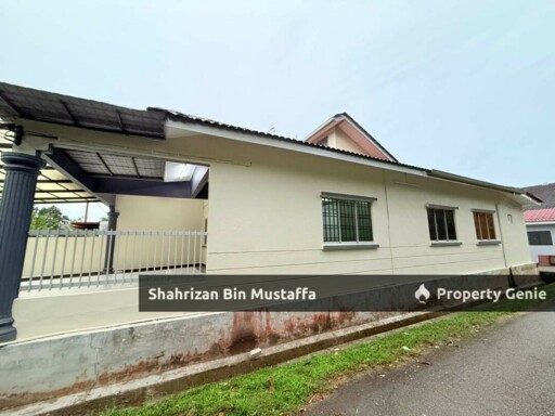 International Lot, End Lot, Taman Flora Heights, Pasir Gudang, Johor