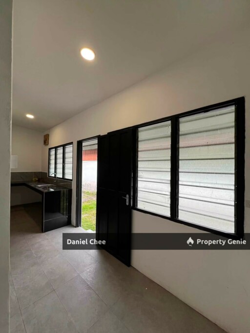 Near to Aeon Kinta City Renovated Terrace For Rent