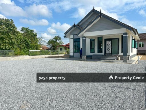 FOR SALE: BANGLO MODEN PADANG SIAM TANAH MERAH KELANTAN