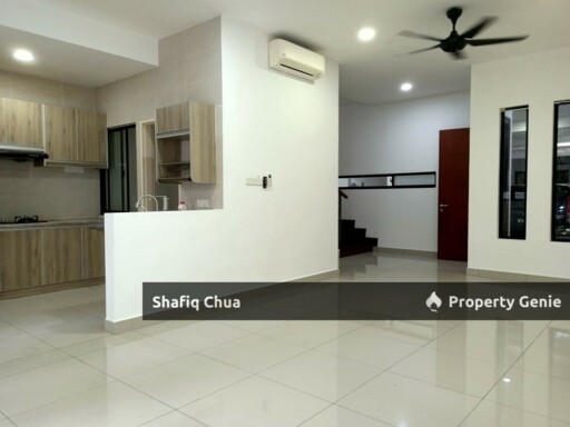 Well Kept 3 Storey Link House Sunway Eastwood, Seri Kembangan For Sale