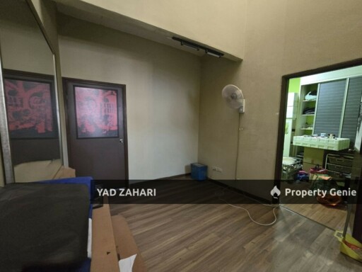 Seksyen 23, Shah Alam | 2-Storey Terrace 4 Bedrooms | RM560K - Extended, Peaceful Area & Well Maintained